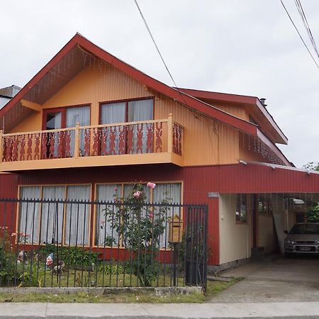 Casa Chilhué - Hostal Residencial Castro Esterno foto